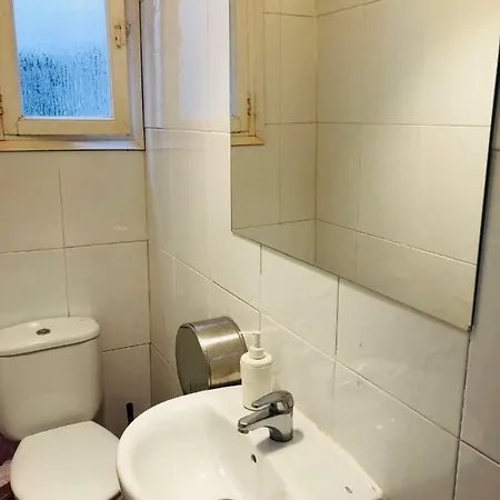 Berni's House דירה ברצלונה